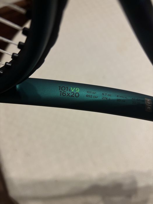 Raquete de Ténis WILSON BLADE 101L V9.0