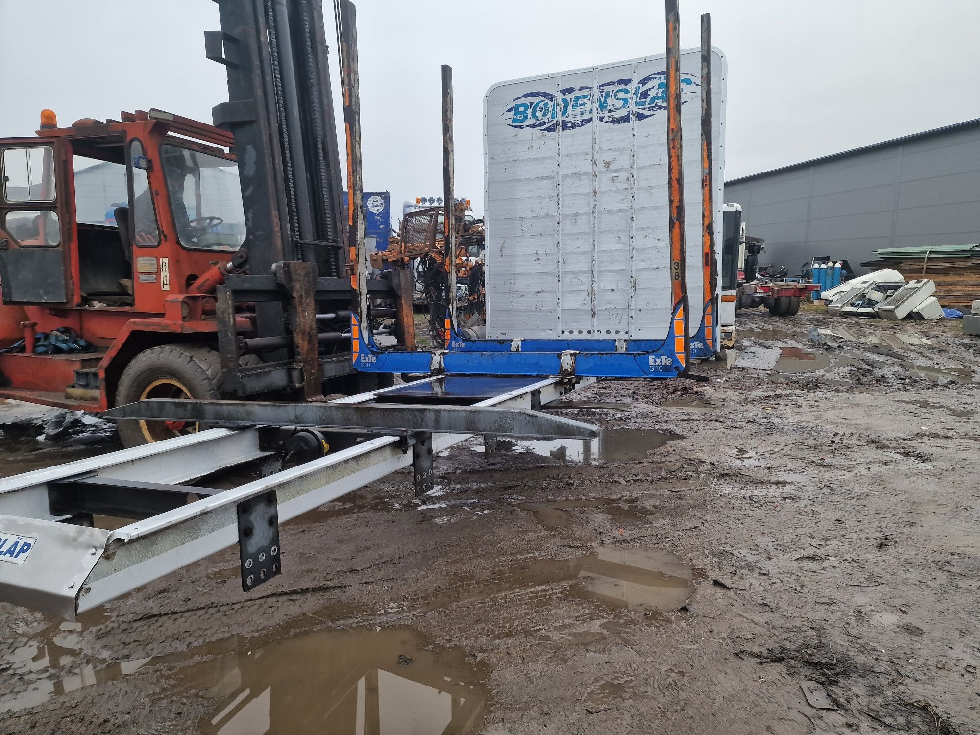 Zabudowa do drewna  Aluminiowa ;Bodensläp, 5.80m długa;Volvo,Mercedes