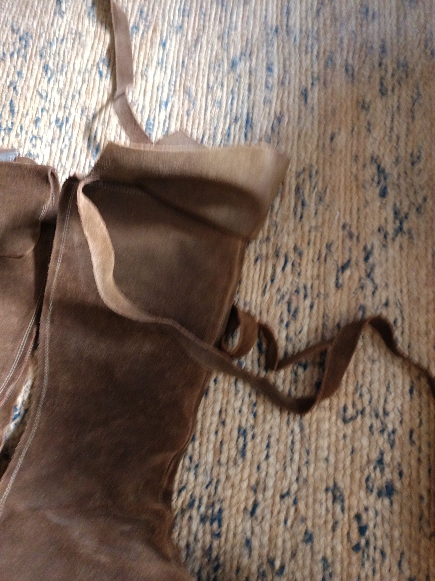 Botas em pele 38