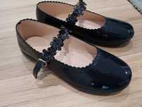 Sapatos / Sabrinas 32