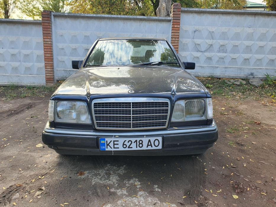Мерседес E200. Mercedes-Benz 124
