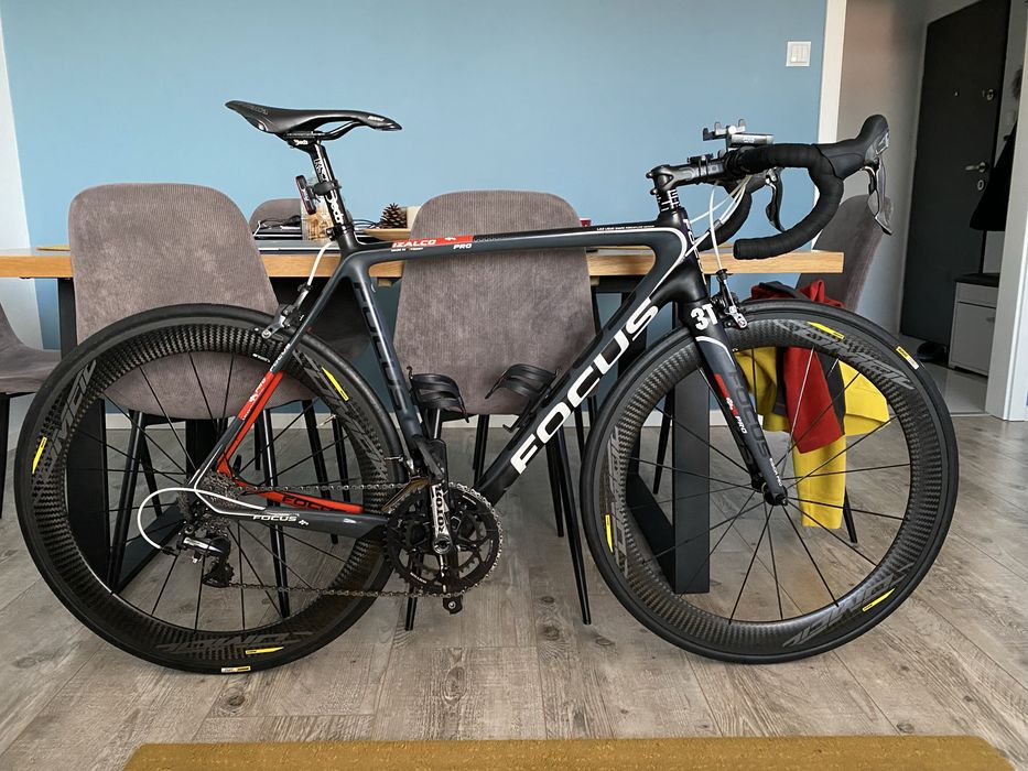 Rower szosowy szosa Focus Izalco Pro Mavic Cosmic karbon