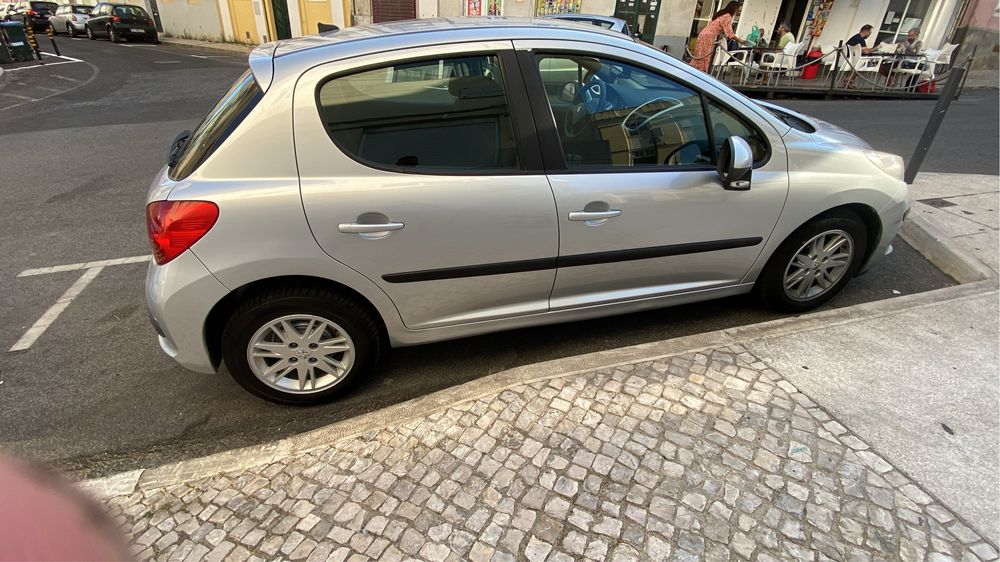 Peugeot 207 1.4Hdi gasoleo