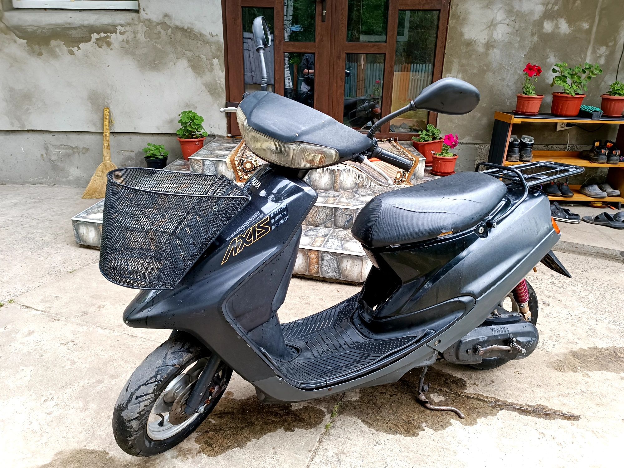 Скутер одномісний  ( Yamaha)