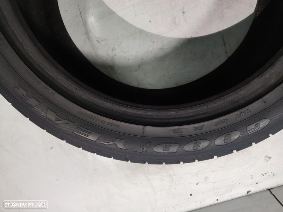 2 pneus semi novos 255-45r18 good year - oferta dos portes 120 EUROS