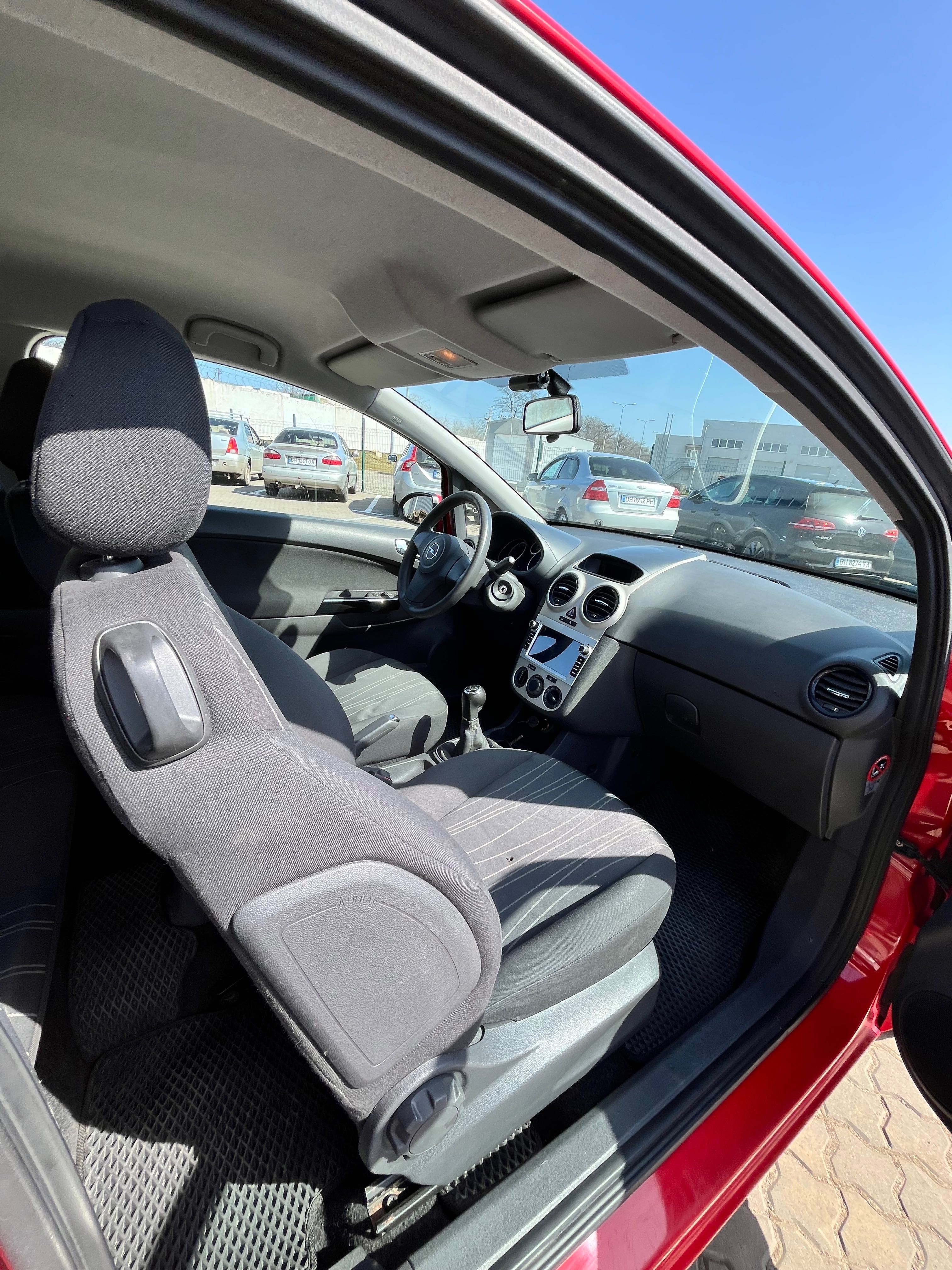 Автомобиль Opel Corsa