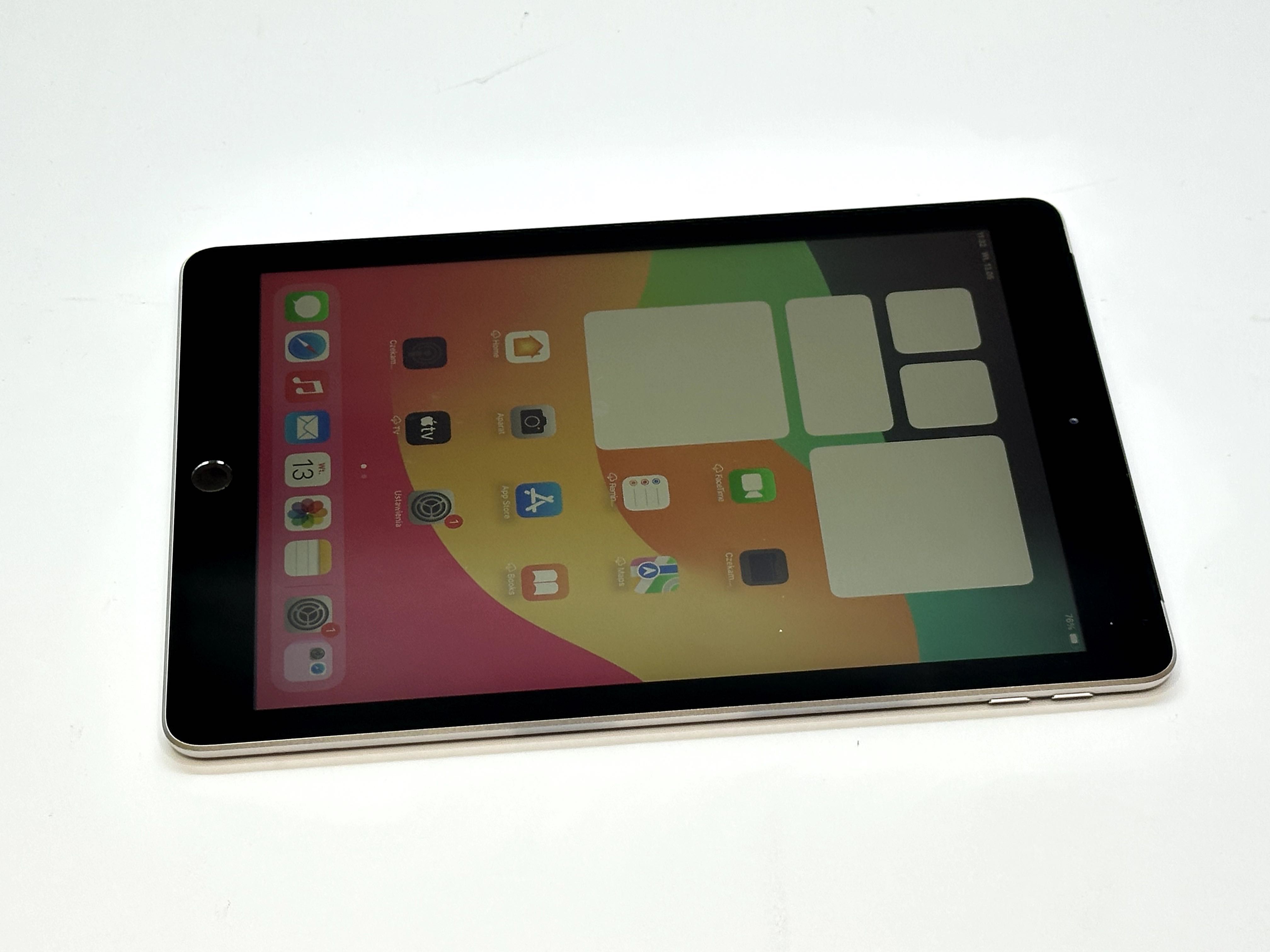 zadbany pad 6 generacji z modemem lte/złącze sim  32gb space gray