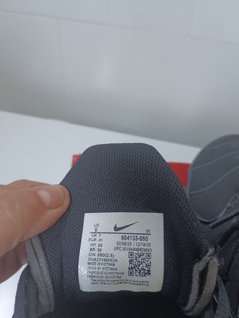 Sapatilhas Nike Air Max Plus TN.  

- Modelo: Air Ma