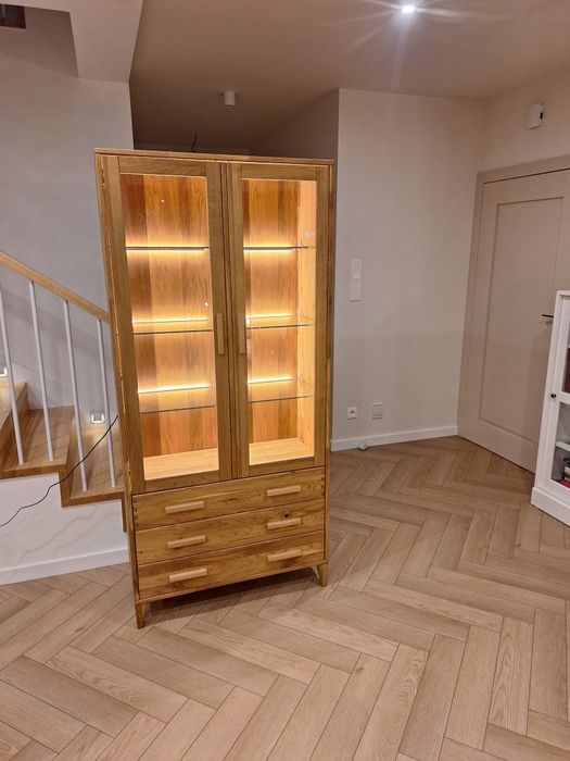 Witryna drewniana dębowa nowa