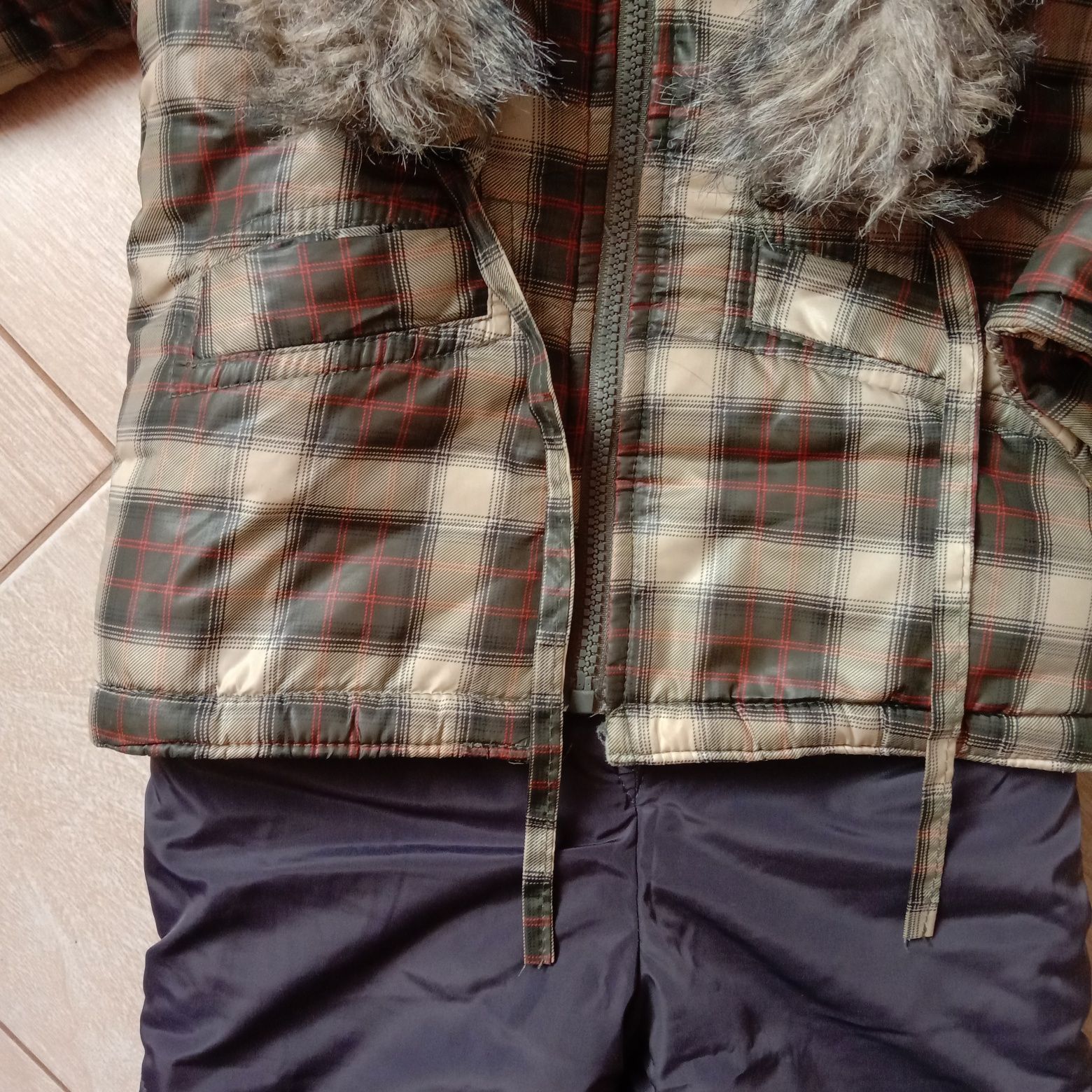 Продам  зимний  комбинезон (куртка+штаны)