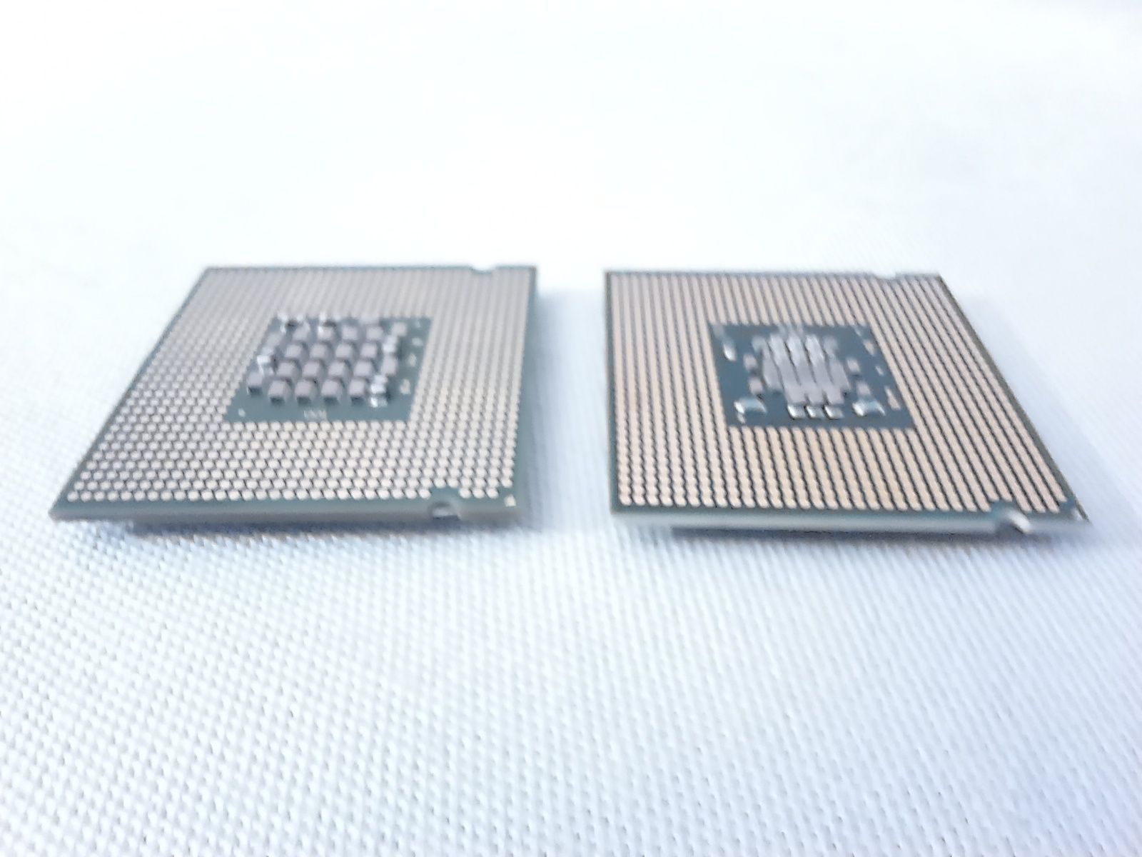Dwa procesory Intel Pentium , Celeron
