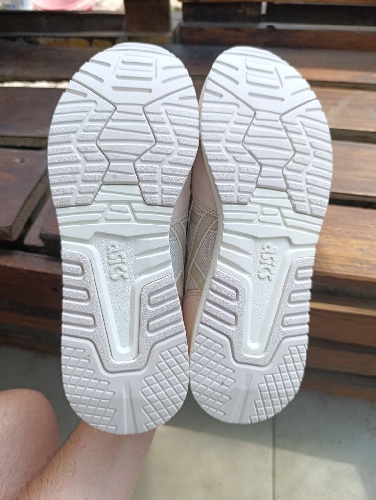 ASICS Lyte Classic original p.42 (26,5) нові
