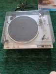 Gramofon Wega sprawny, stan bardzo dobry.