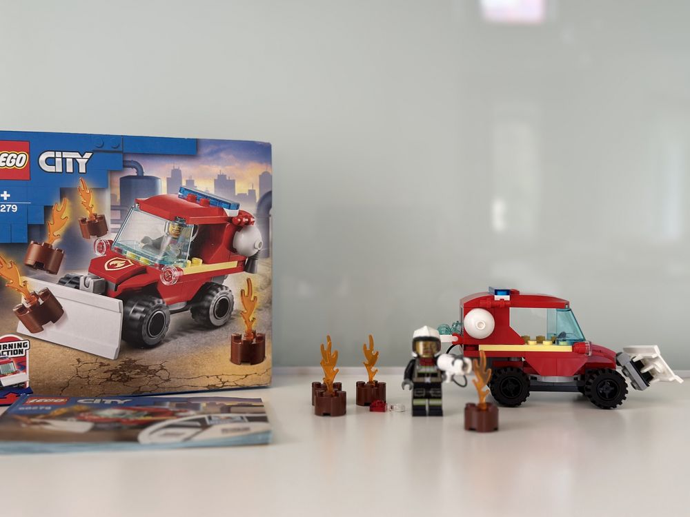 Конструктор LEGO City Fire Пожежний пікап 87 деталей 60279