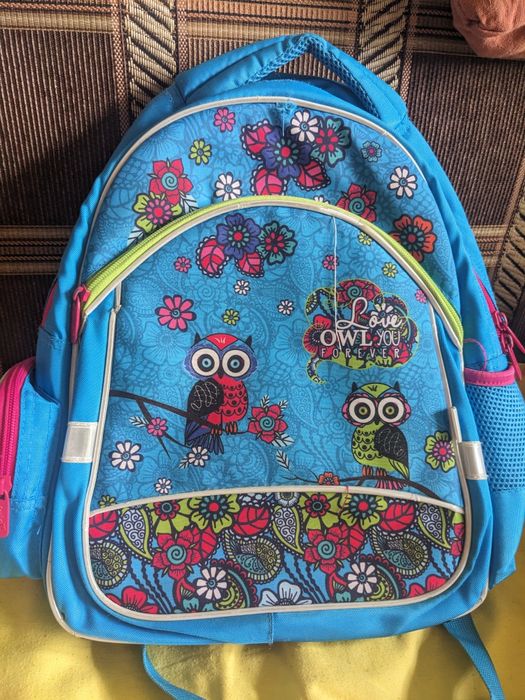 Шкільний рюкзак для дівчаток