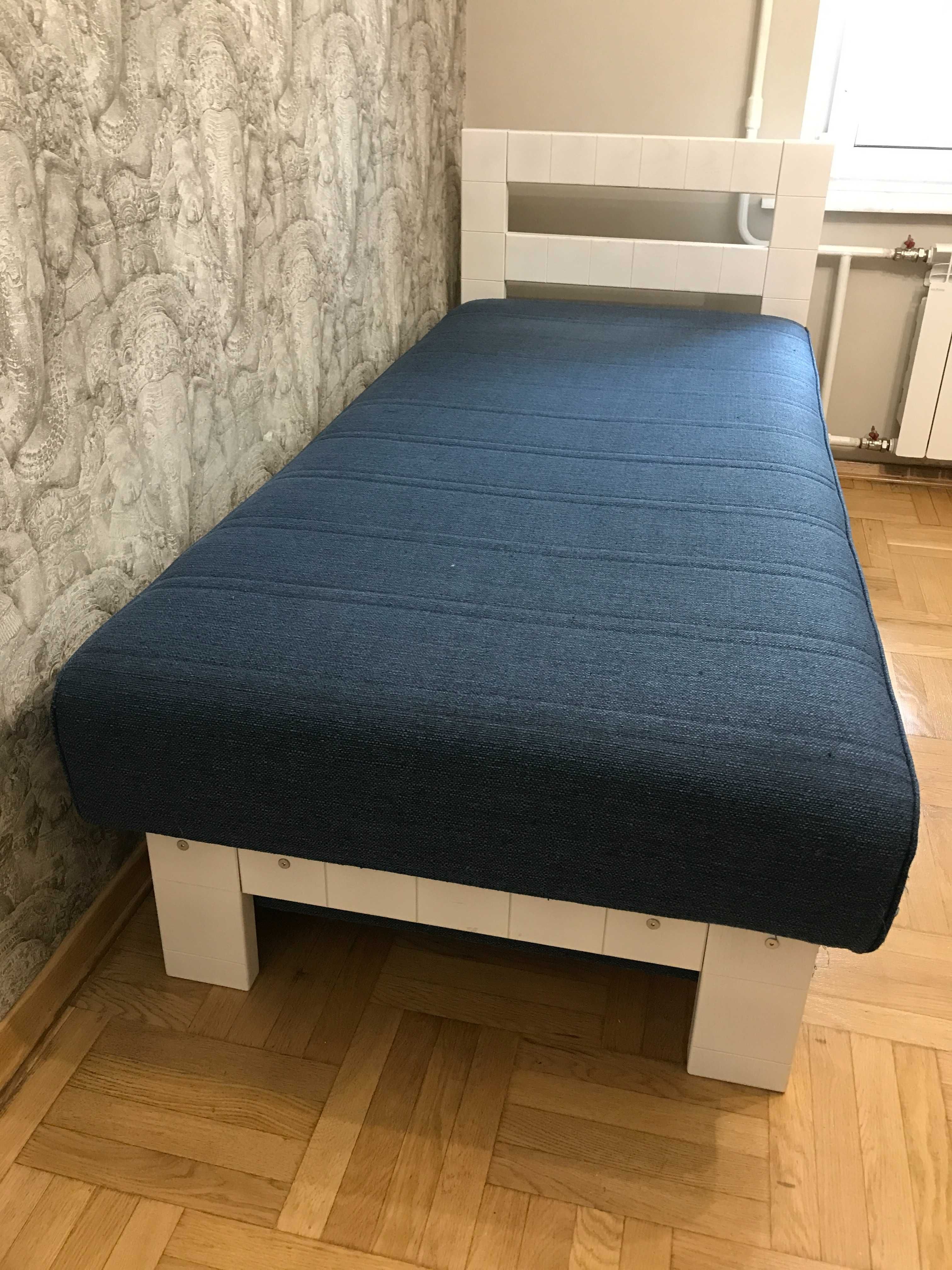 Ліжко з вбудованим ортопедичним матрацом