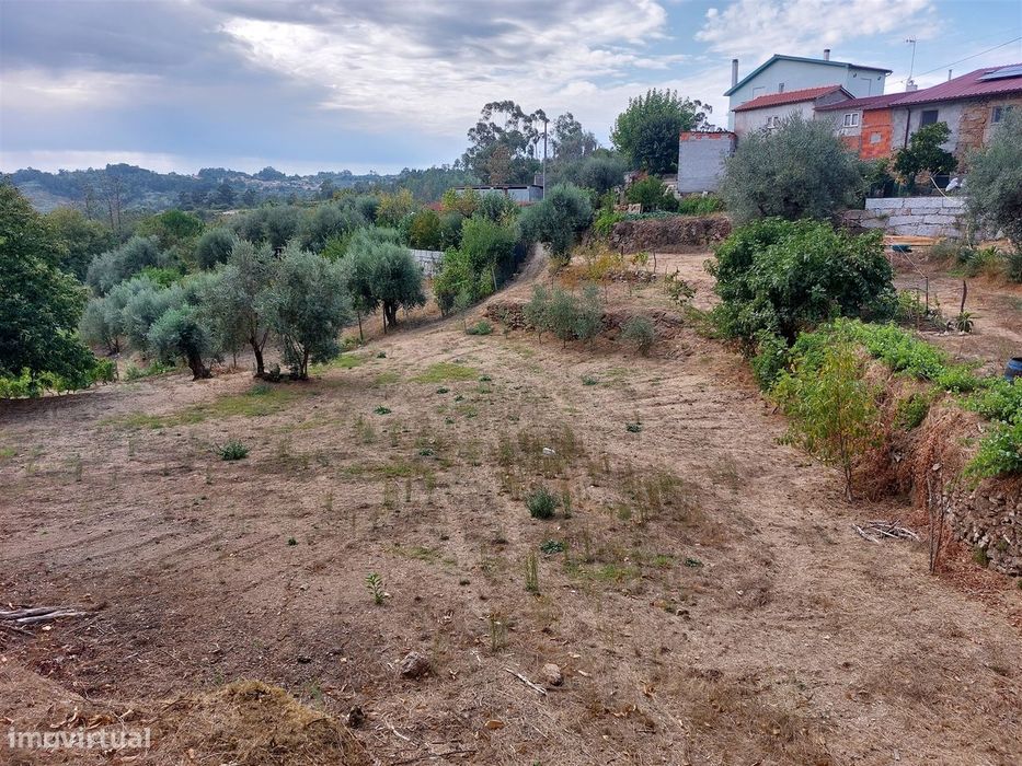 Terreno com viabilidade construtiva na Quinta da Silva, Penalva do Cas