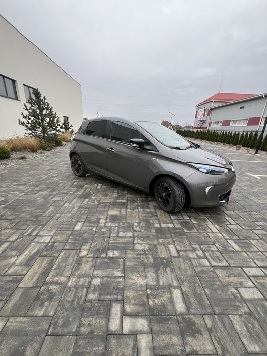 продам рено зое,renault zoe BOSE