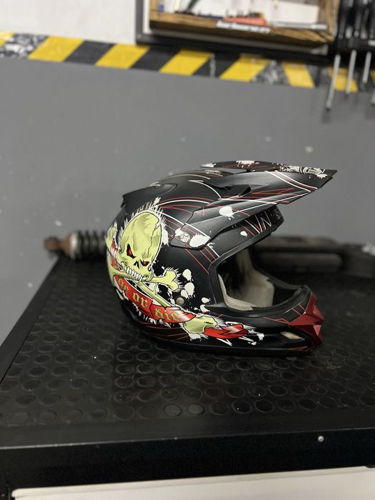Capacete de cross THH