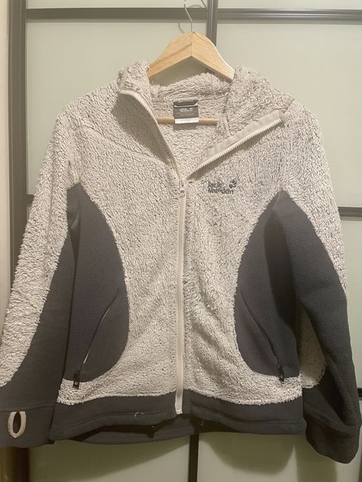 Куртки вітровки і теплі кофти