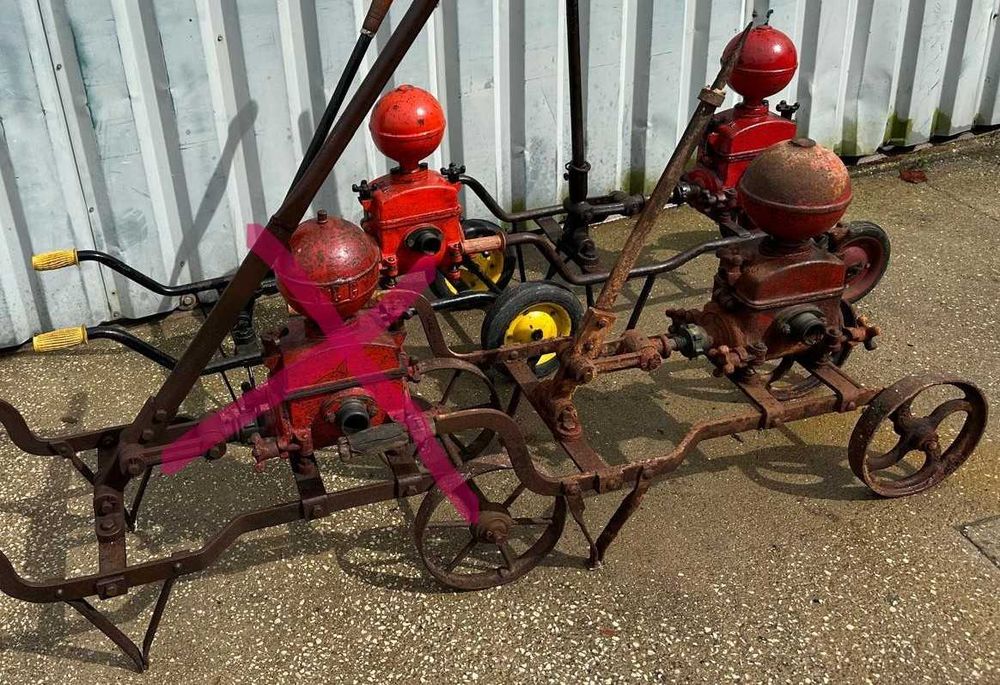 Bombas de transfega antigas, agricultura, vinicultura