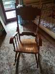 Bujany fotel drewniany