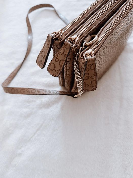 Mala de mão e tiracolo Guess