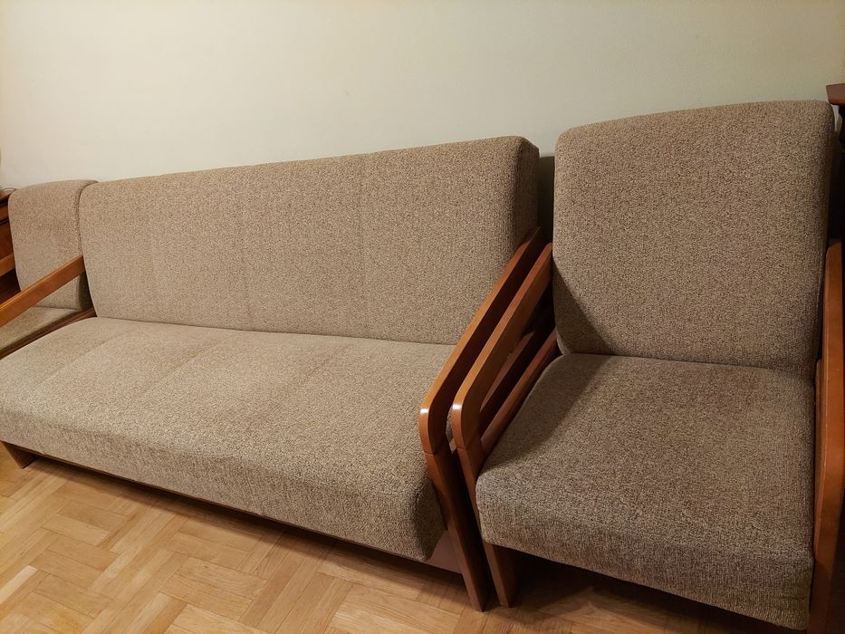 Komplet wypoczynkowy drewniany: wersalka i 2 fotele