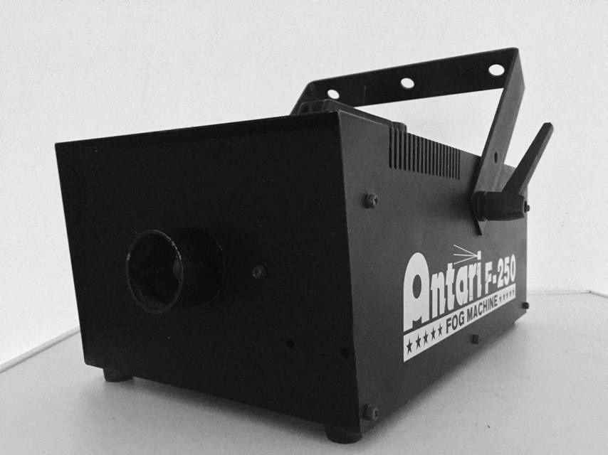 Antari F-250 Fog Smoke Machine дымовая машина с пультом управления