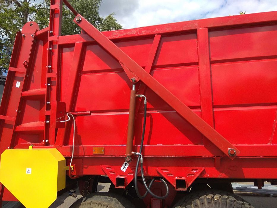 Гноєрозкидач ПРТ-10 з вертик бітерами навозоразбрасыватель. Розстрочка