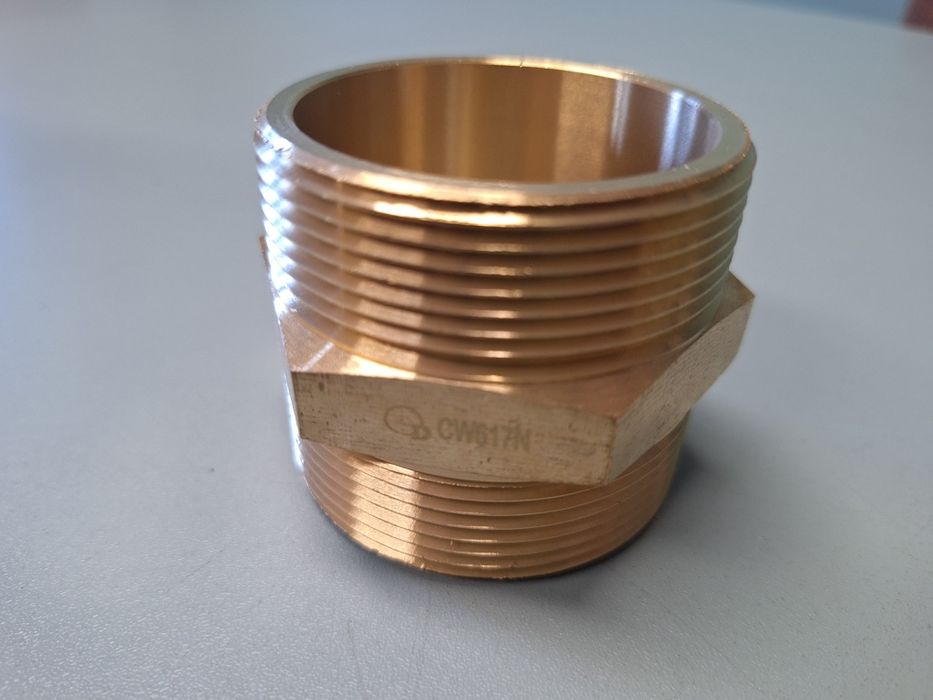 Nypel 2" cale mosiężny DN50 GZ 6szt