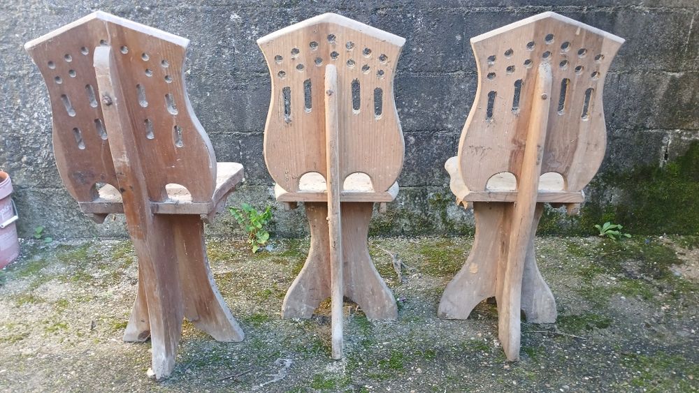 Vendo 3 cadeiras madeira trabalhadas à mão