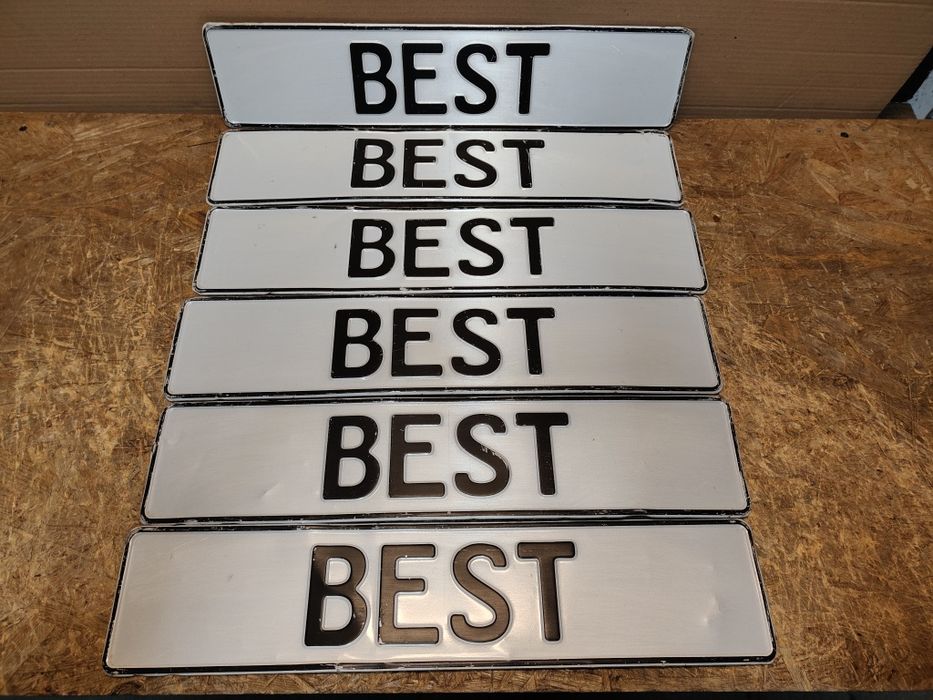 Tablica rejestracyjna BEST