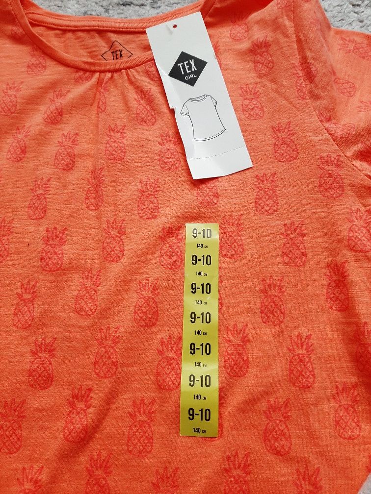 Dwa t-shirty 140 cm