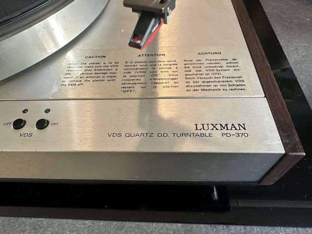 Gramofon LUXMAN PD-370