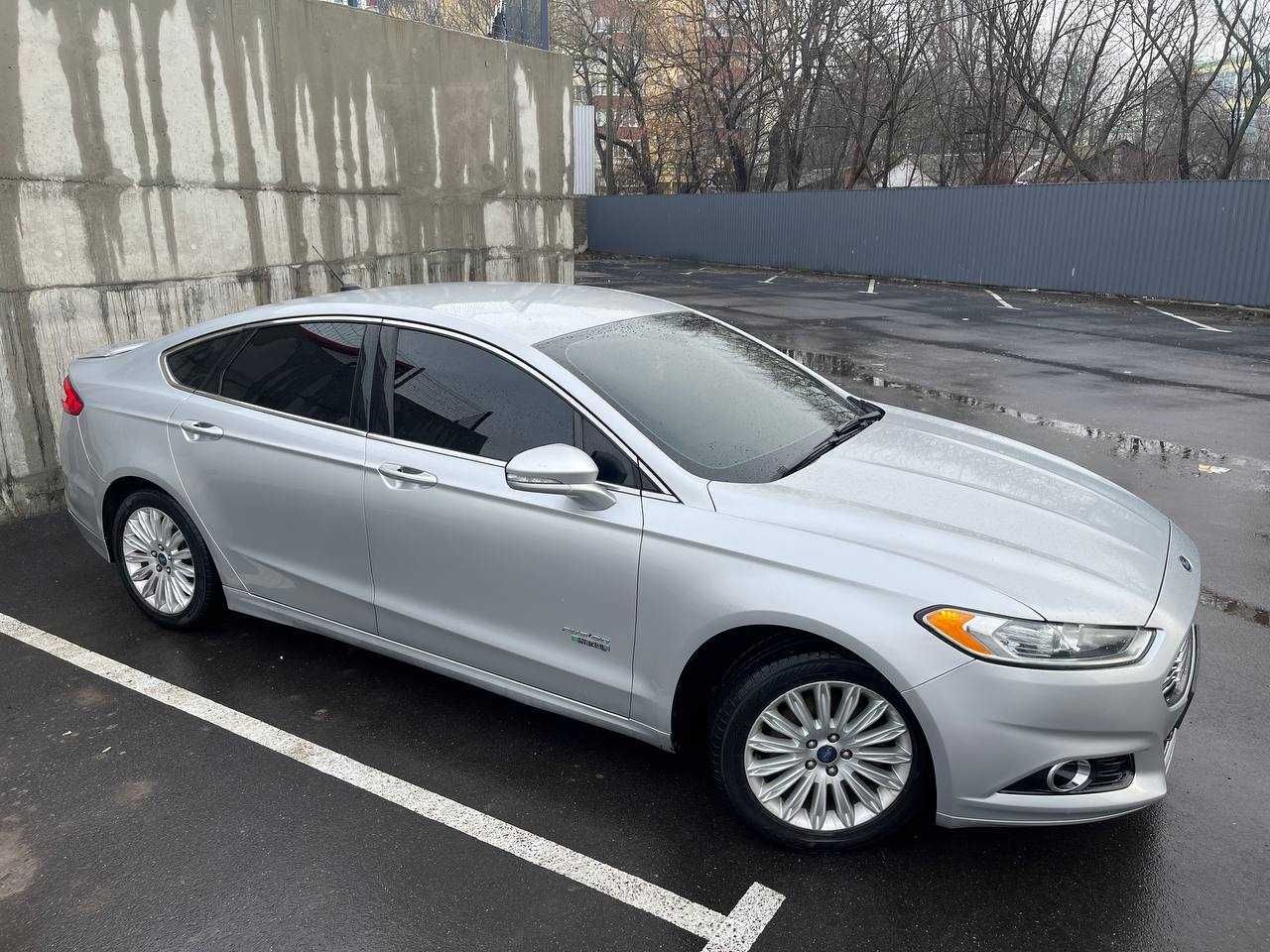 Ford Fusion Hybrid Plug-in 2014