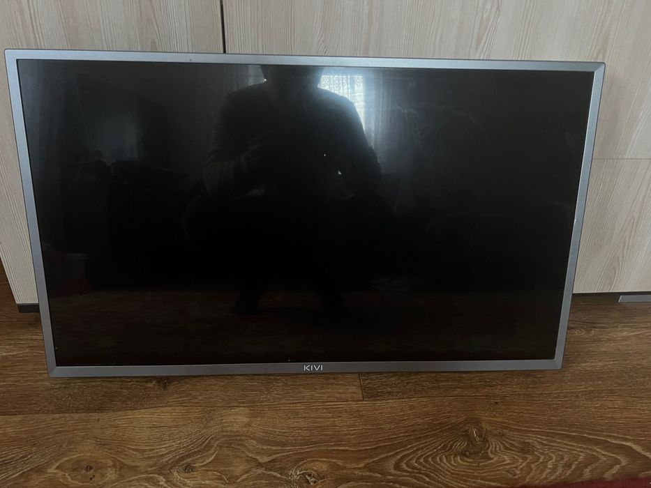 Продам на запчастини телевізор Kivi 32 дюйма