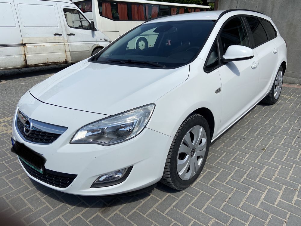 Opel Astra J 1.7cdti 130km