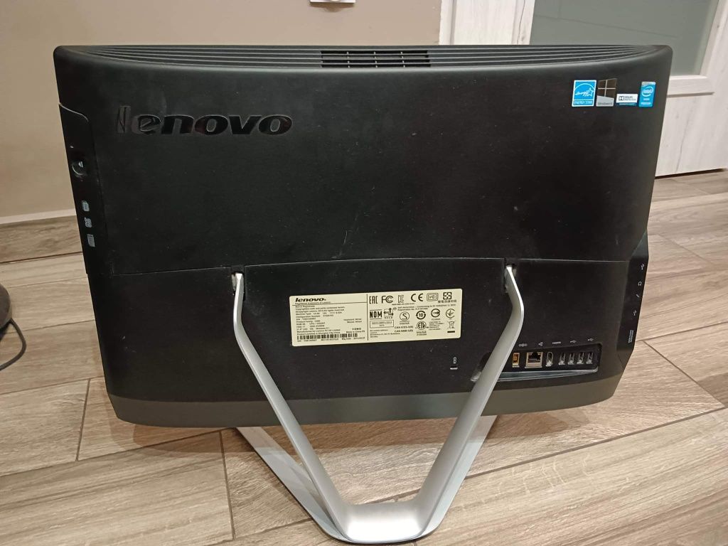 Komputer aio Lenovo