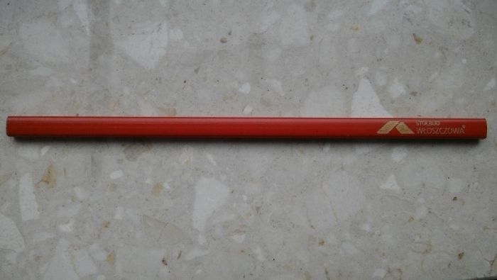 Ołówek czerwony z logiem firmy