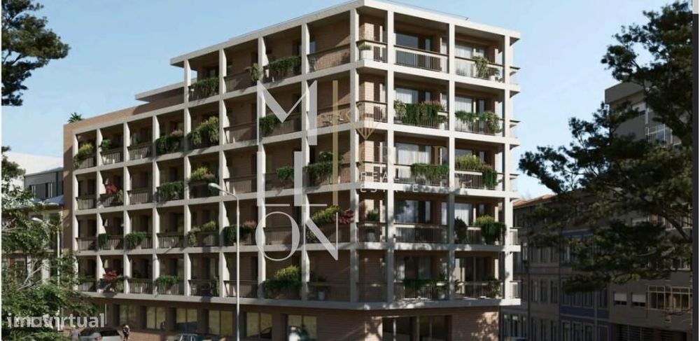 Apartamento de tipologia T2 com garagem junto á Igreja do Bonfim