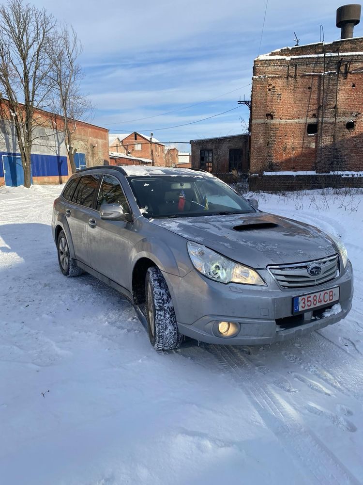 Subaru Outback універсал