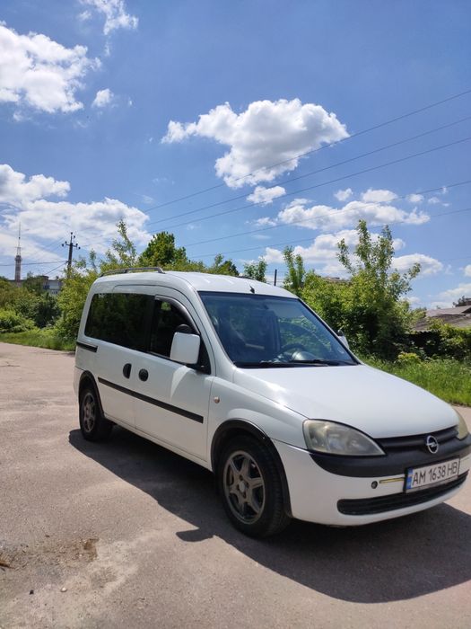 Продам Опель комбо