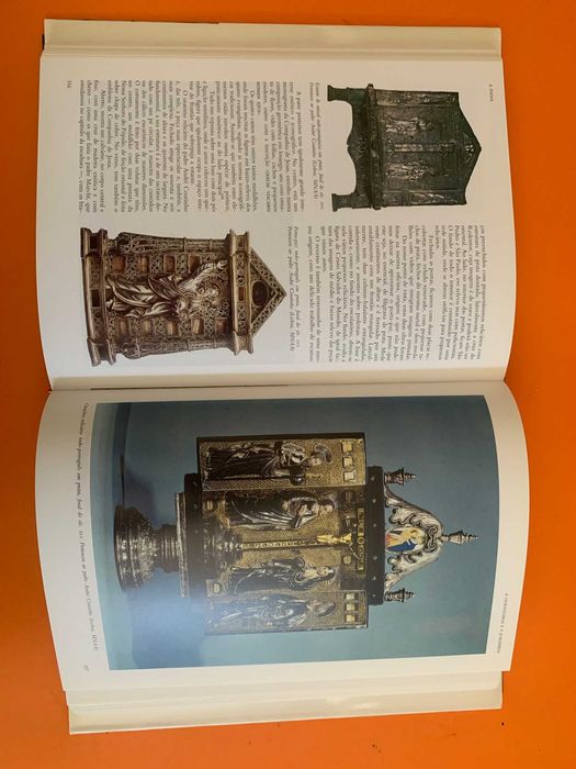 História da Arte Portuguesa no Mundo, 2 Volumes - Pedro Dias