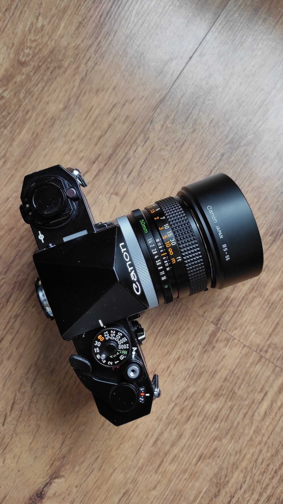 Aparat analog. Canon F1 old z obiektywem Canon FD 1.4 + dodatki [MINT]