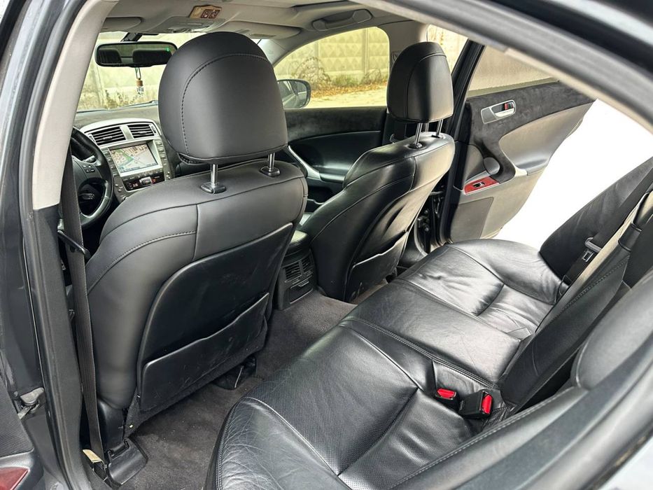 LEXUS IS 2006 В отличном состоянии