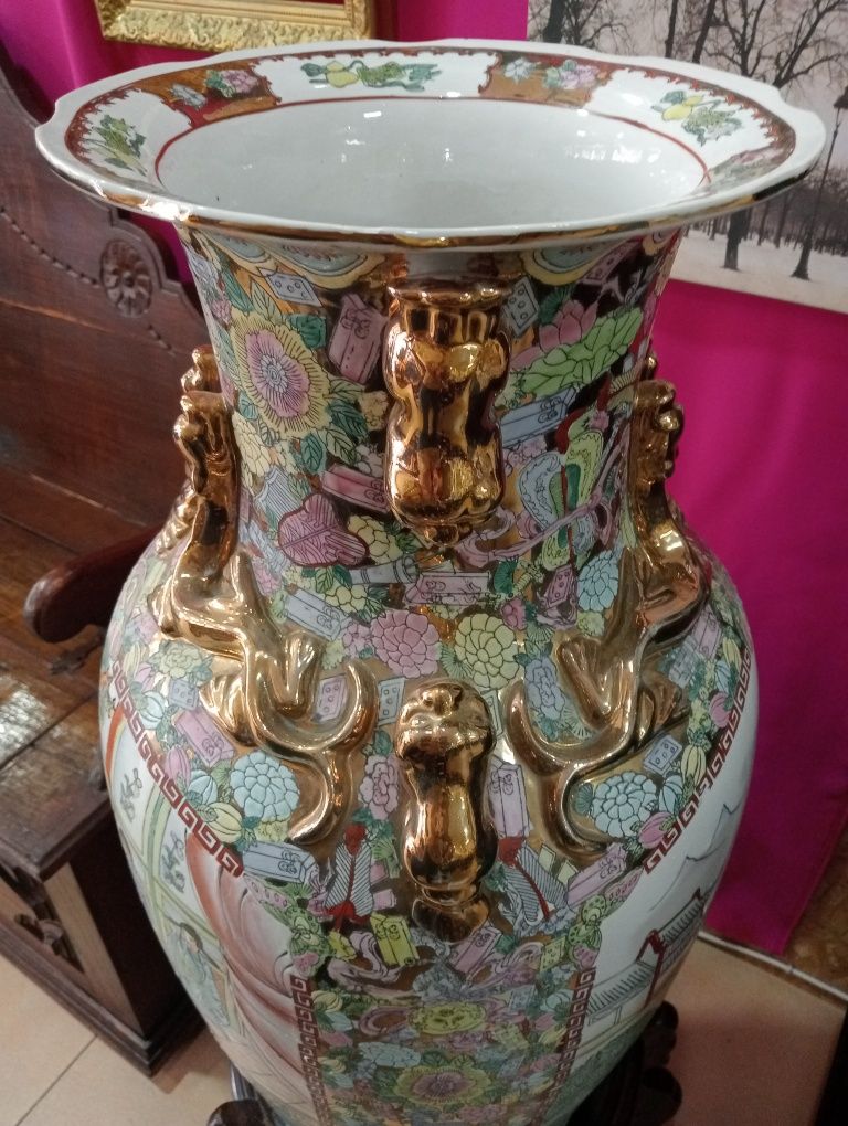Jarrão oriental com suporte