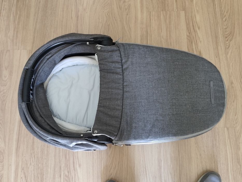 CybexMios Lux Carry Cot  Manhattan Grey Plus | Alcofa bebé quase nova