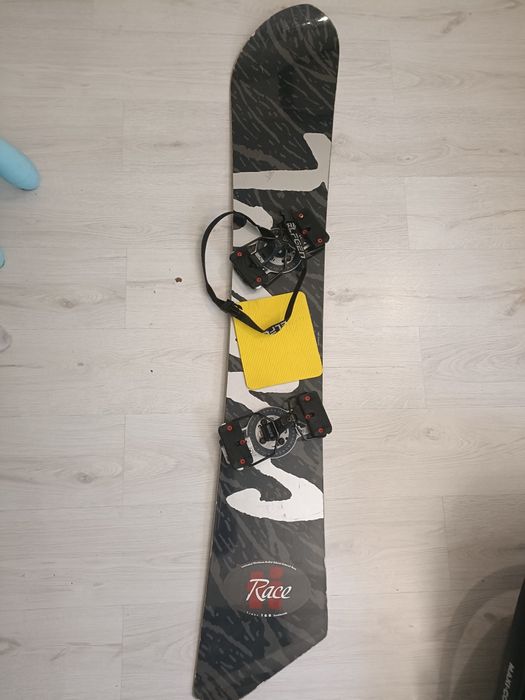 Deska snowboardowa