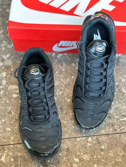 Buty Trampki Nike Air Max Plus Triple Black_R.36